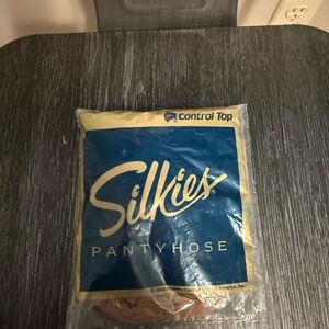 Silkies Beige Control Top Hose
